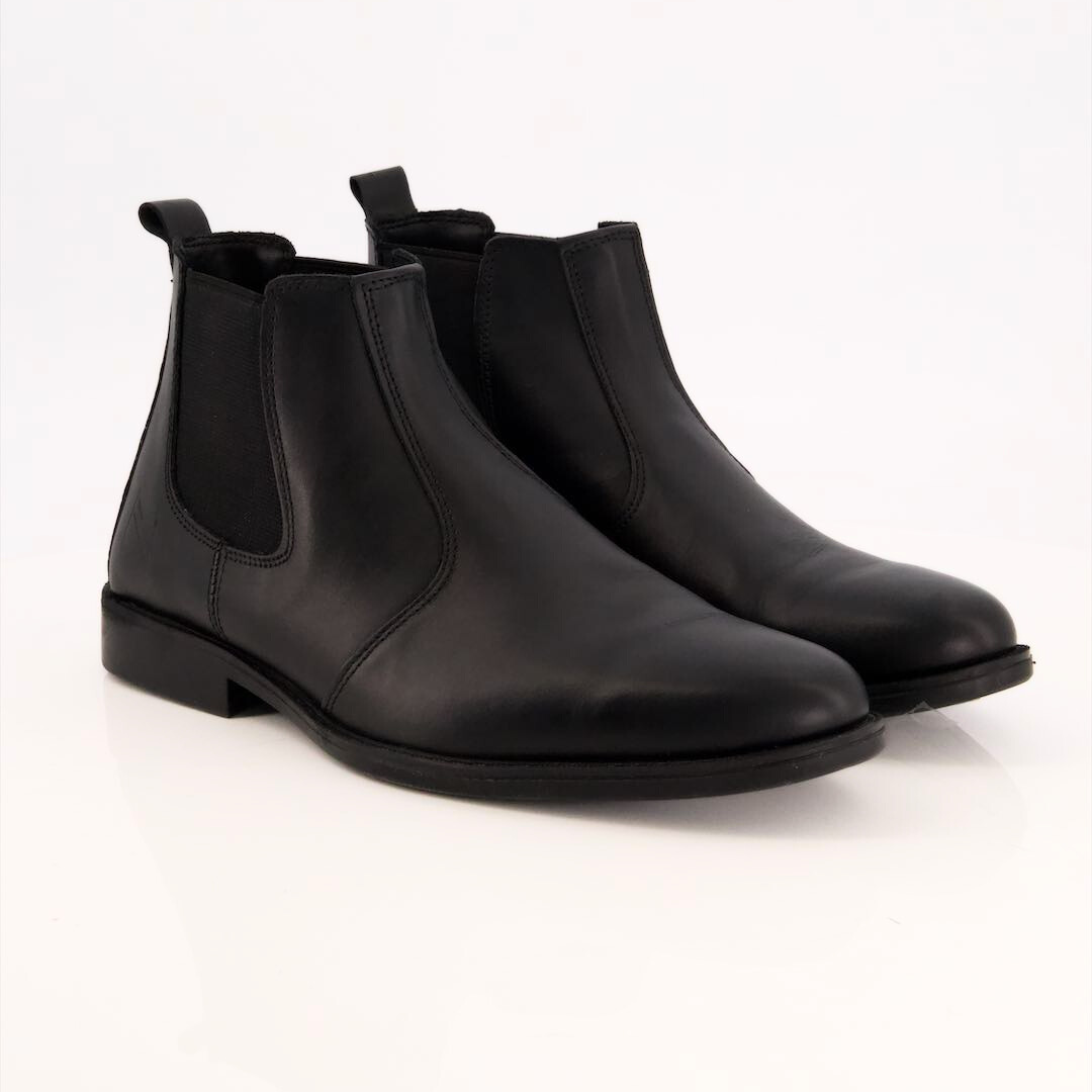 Matt Black Cow Leather Chelsea boots